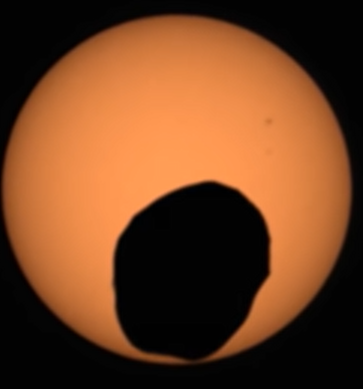 Obraz zawierający Obiekt astronomiczny, kula, Zjawisko astronomiczne, planeta

Opis wygenerowany automatycznie